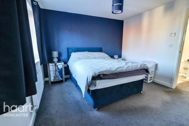 2 bed Semi-Detached for sale Image 8