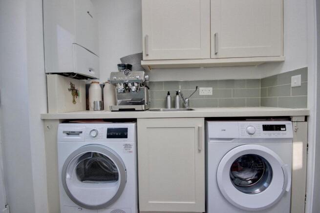 2 bed Semi-Detached for sale Image 7