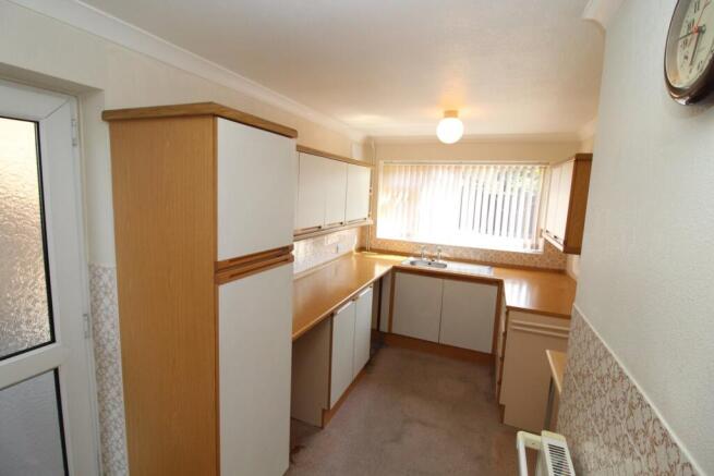 Attfield Drive, Whetstone, Leicester, LE8 photo 4