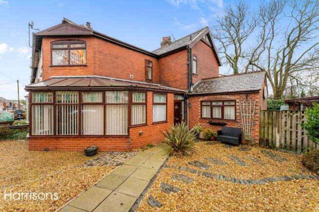 3-bed terraced on Thorns Road, Bolton, Lancashire, Bl1, £250,000