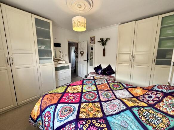 3 bed Semi-Detached for sale Image 12