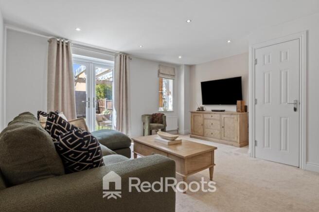 4 bed Semi-Detached for sale Image 7