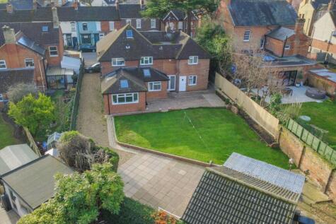 Wing Road, Linslade, Leighton Buzzard, LU7