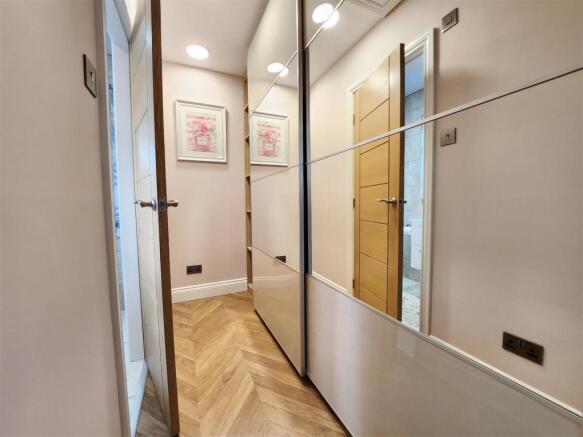 DRESSING ROOM