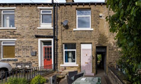 108 Barcroft Road, Huddersfield, West Yorkshire, HD4 6LD