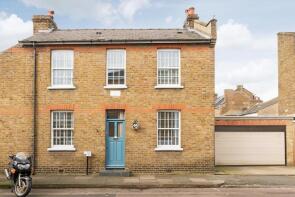 1 Sunny Side, School Road, Kingston Upon Thames KT1 4DE