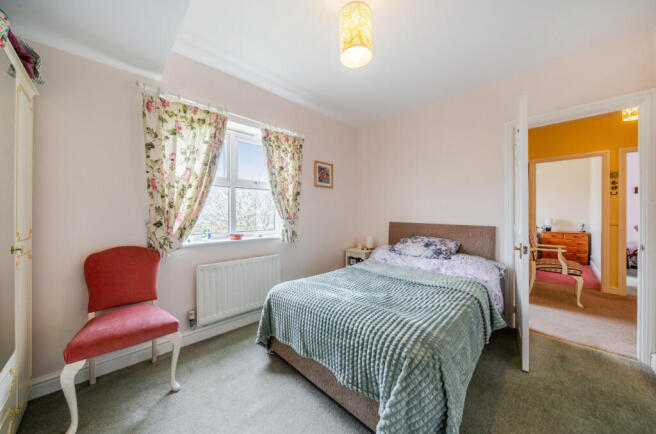 2 bed Flat for sale Image 6