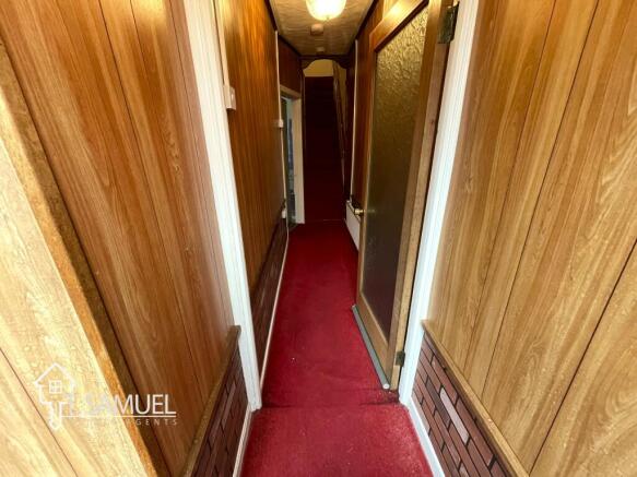 Downstairs Hallway b.JPG