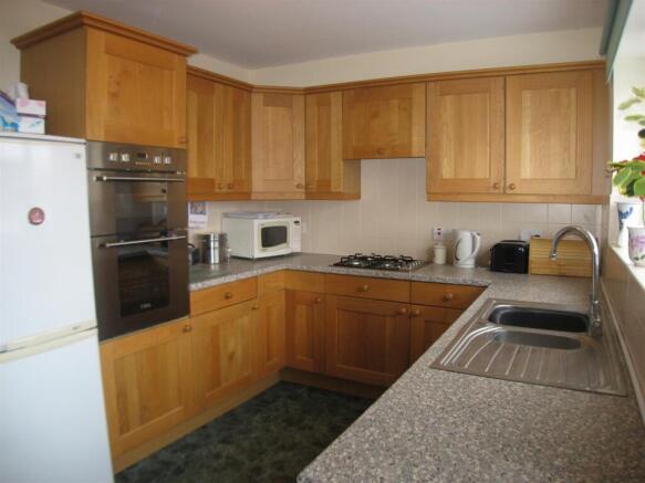 4 Beecham Kitchen.jpg