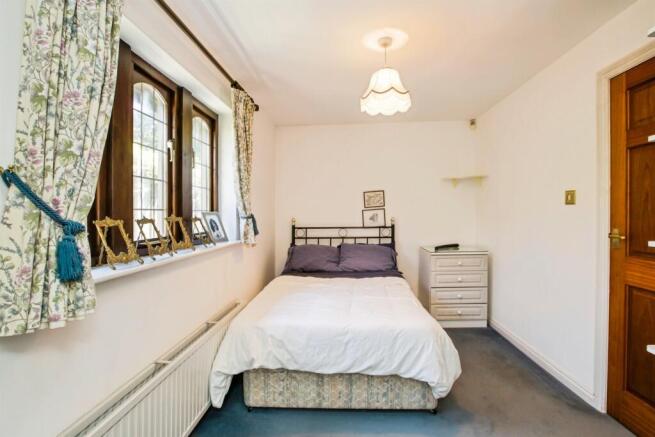 2 bed Detached Bungalow for sale Image 8