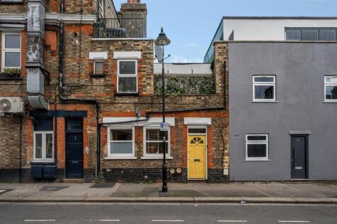 Rathcoole Avenue, Crouch End, N8