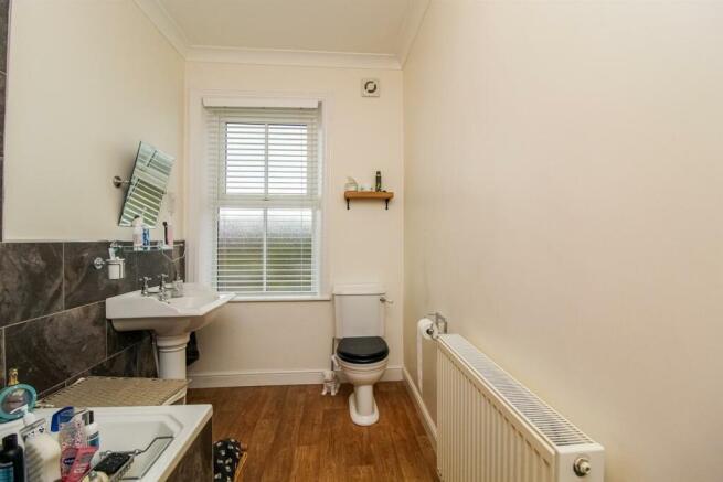 BATHROOM/W.C.
