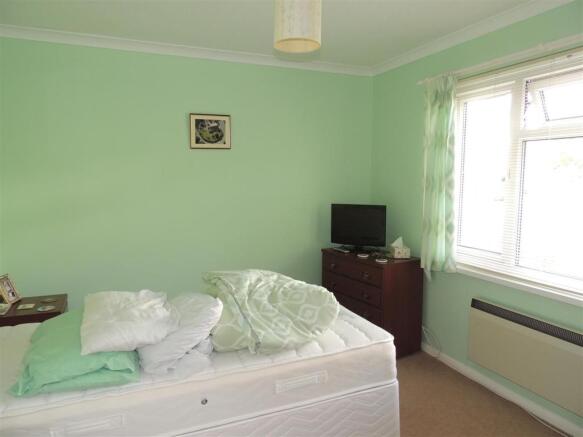 Bedroom 2: