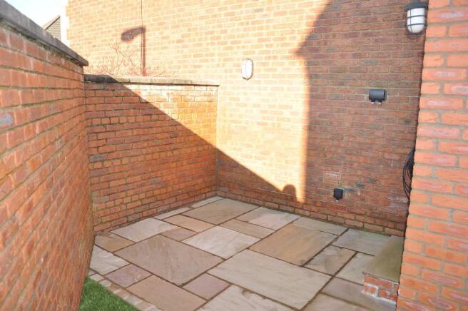 Photo 33