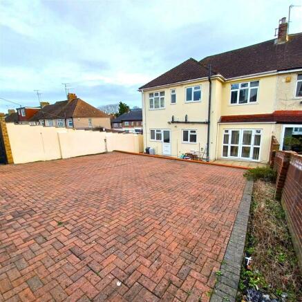 Rear Aspect/Garden