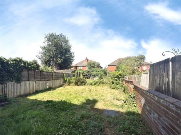 3 bed Semi-Detached to rent Image 6