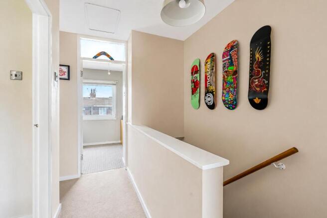 3 bed Terraced for sale Image 8