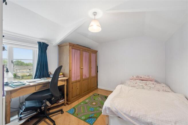 3 bed Terraced for sale Image 11
