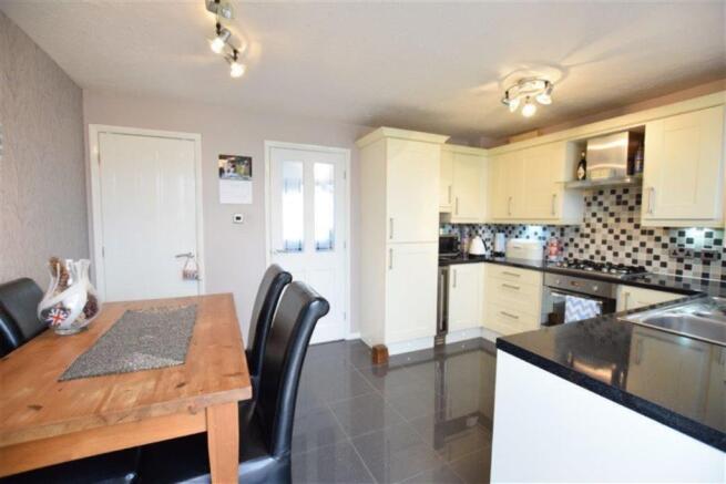 KITCHEN DINING ROOM