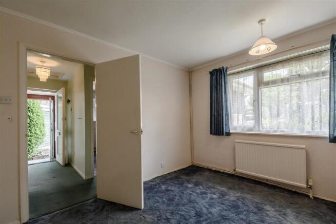 8466241-interior06.jpg