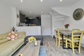 40a, Bazeley Road, Waterlooville PO7 3BS