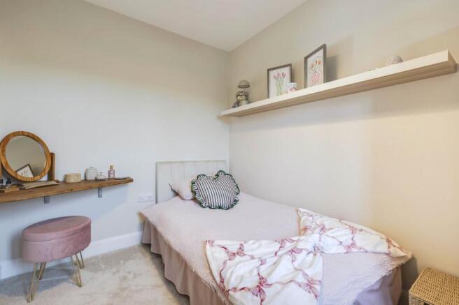 3 bed House for sale Image 10