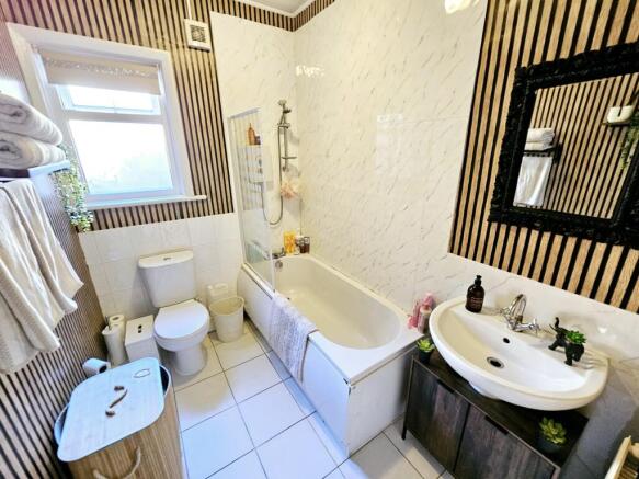 3 bed Terraced for sale Image 10