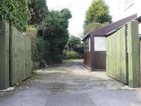 Gated Driveway 196