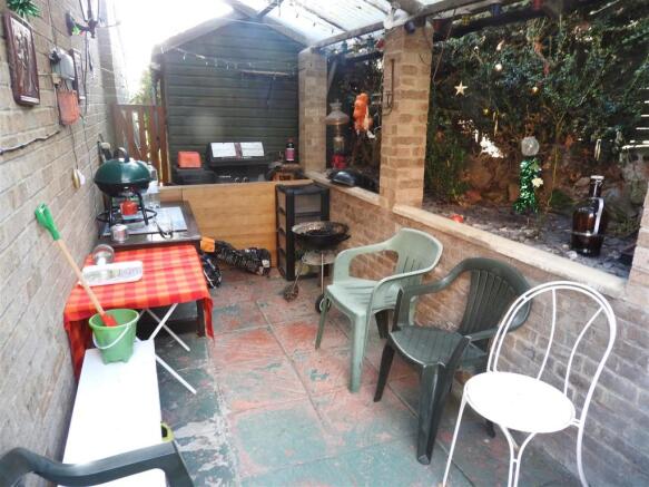 bbq area.JPG