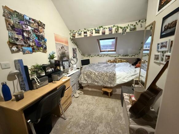 4 bed Terraced to rent Image 6