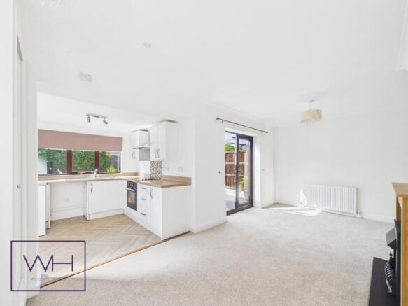 3 bed House for sale Image 4