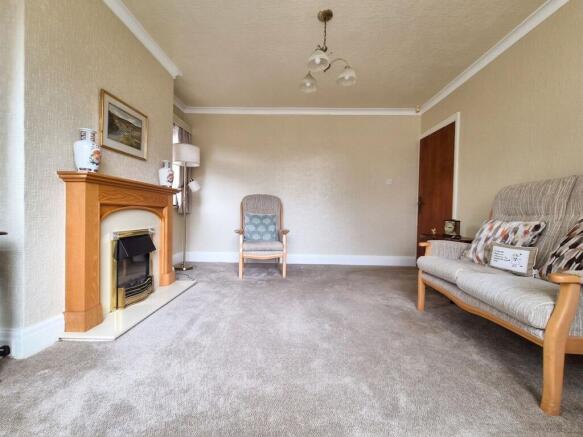 4 bed Semi-Detached for sale Image 8