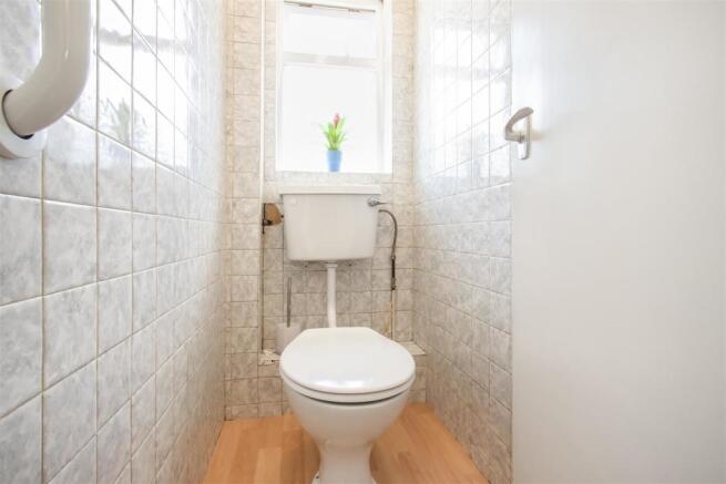 Toilet.jpg