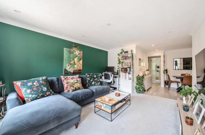 Botany Close, Barnet, EN4 photo 4