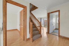 139, Crest Road, London NW2 7NA