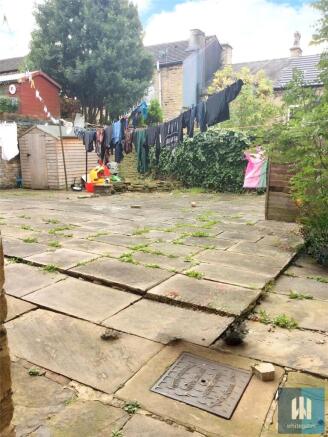 2 bed Terraced to rent Image 10