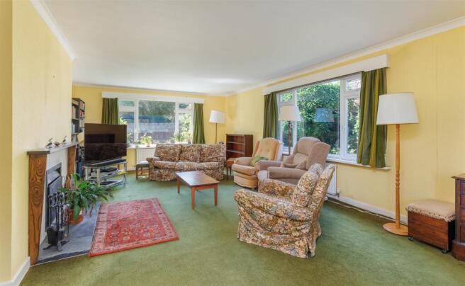 Generous sitting room