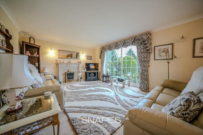 Hilton Road, Bramhall, SK7 photo 4