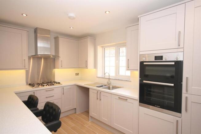 Kitchen ..JPG