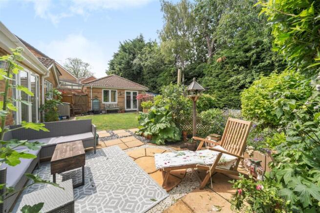 4 Old Oak Drive, Silverstone
