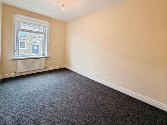 2 bed Terraced for sale Image 5