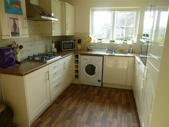 DINING/KITCHEN