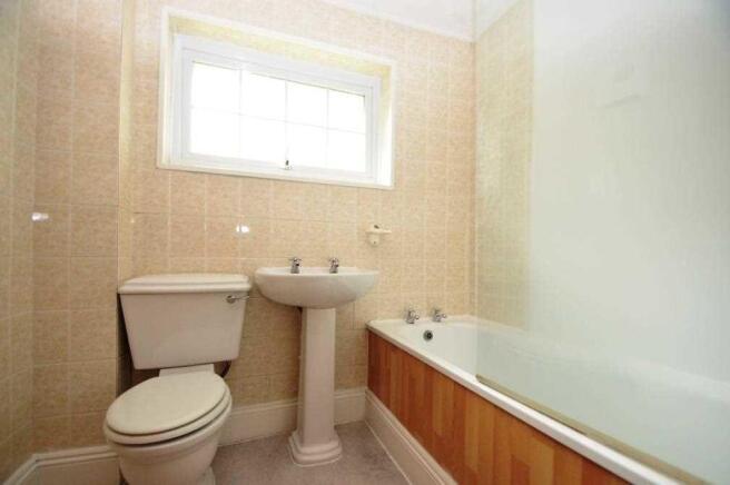 FAMILY BATHROOM
