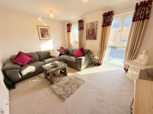 4 bed Town House for sale Image 6
