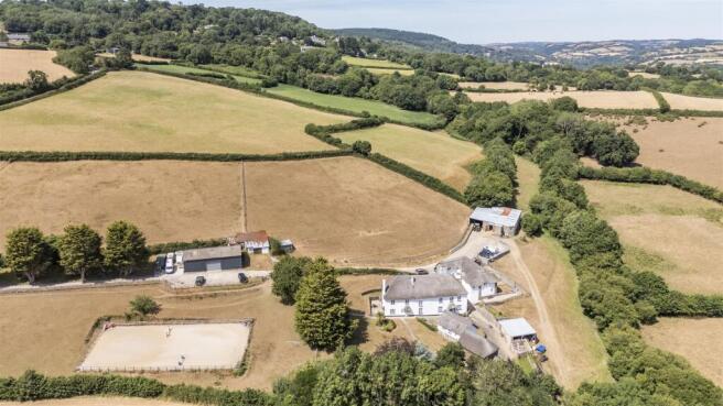 Hele Farmhouse