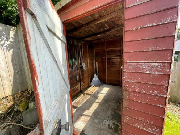 Shed.jpg