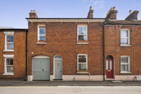 St. Edmunds Church Street, Salisbury ***CITY CENTRE***