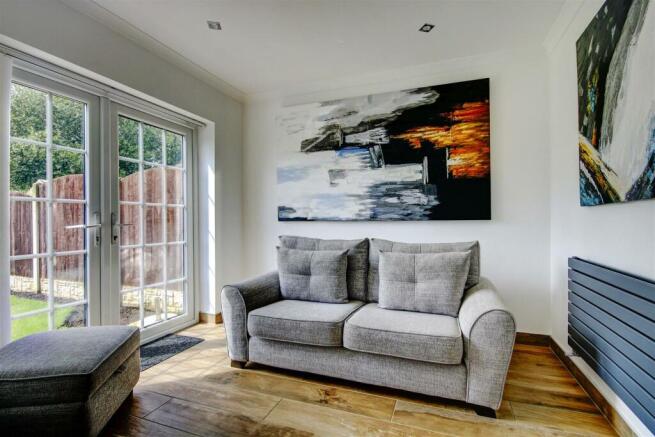 DINING/SITTING AREA