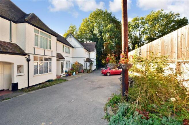 Driveway/Parking