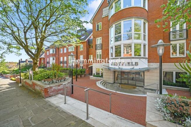13-67e3GCHEMS- Apt 15 Kidderpore Ave - Exterior -O